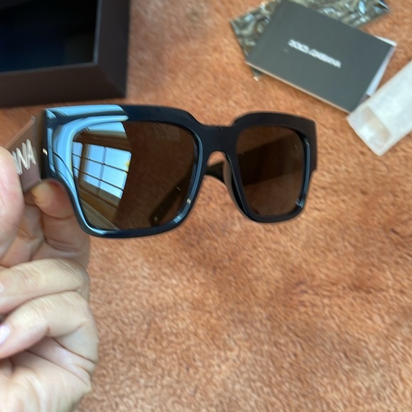 DOLCE & GABBANA  black sunglasses new/case /box.100% Authentic - Picture 10 of 14